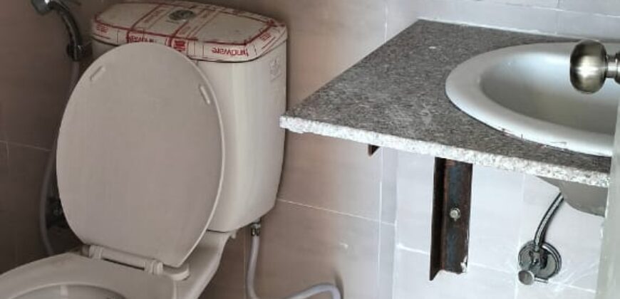 Flat Available for Rent 850 sq Feet in Mahagun Mantra Society at Sidhi Tower.