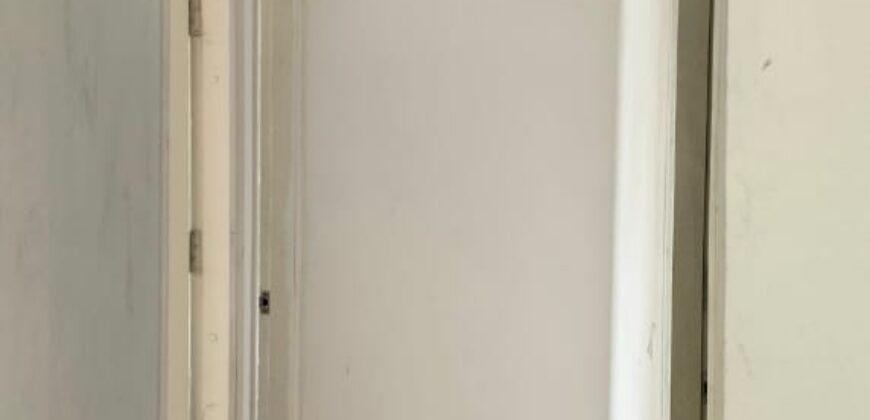 Flat Available for Rent 850 sq Feet in Mahagun Mantra Society at Sidhi Tower.