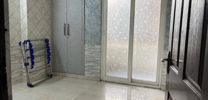 FULLY FURNISHED FLAT  Available for Rent 1025 sq Feet in Mahagun Mantra Society at Sidhi Tower.