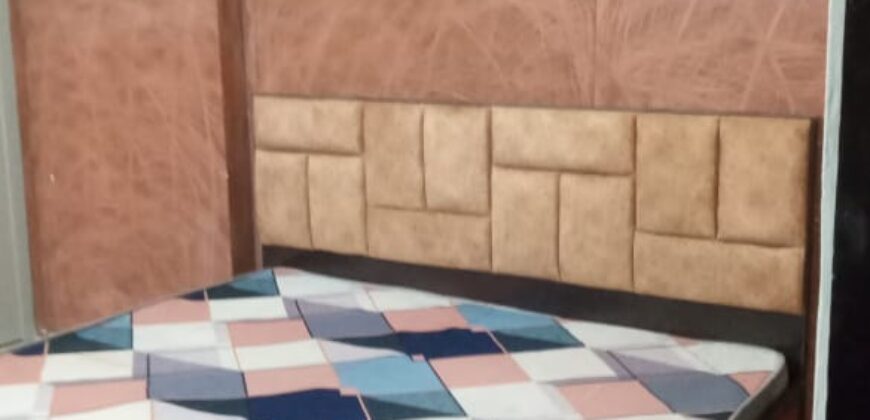 Flat Available for Rent 1400 sq Feet in Mahagun Mantra Society at Sidhi Tower.