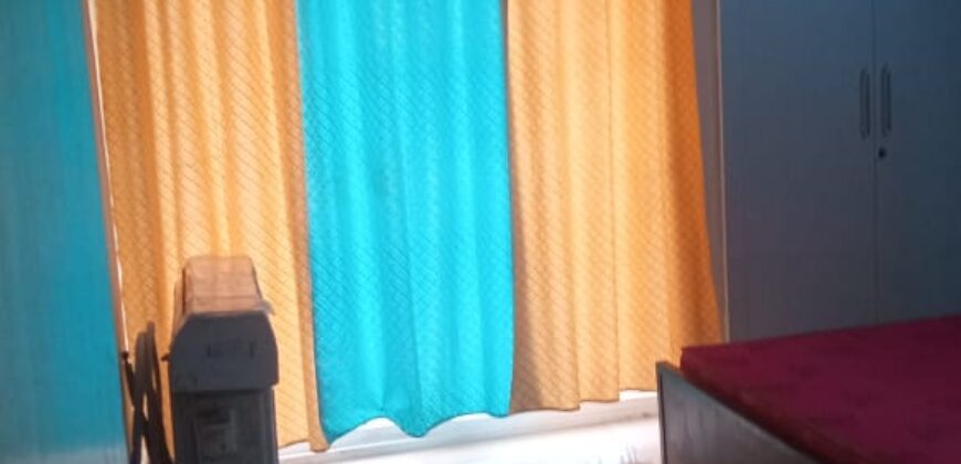 Flat Available for Rent 1400 sq Feet in Mahagun Mantra Society at Sidhi Tower.