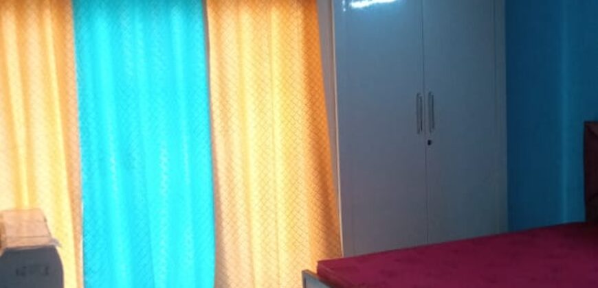 Flat Available for Rent 1400 sq Feet in Mahagun Mantra Society at Sidhi Tower.